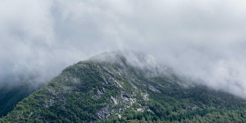 礼品定制是什么？深度解析BB礼品与纪念品定制的核心价值
